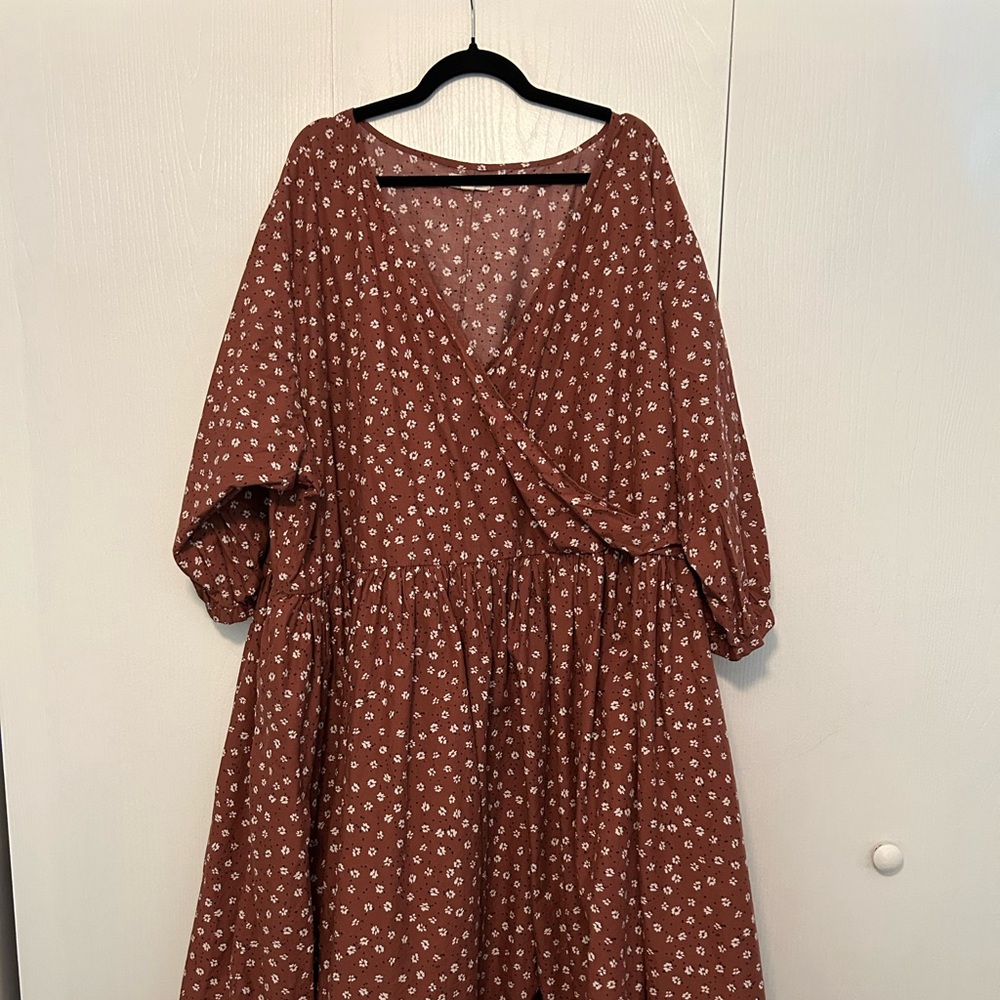 Tradlands Rust Floral 3/4 Sleeve Dress
